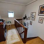 Βίλα House Mayfa *